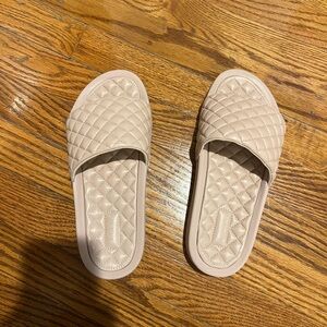 NWT APL Women's Lusso Slide in Rose Dust. Size 9